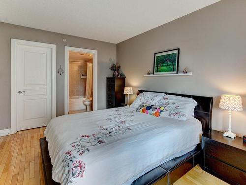 Chambre Ã  coucher principale - 307-895 Rue Muir, Montréal (Saint-Laurent), QC - Indoor Photo Showing Bedroom