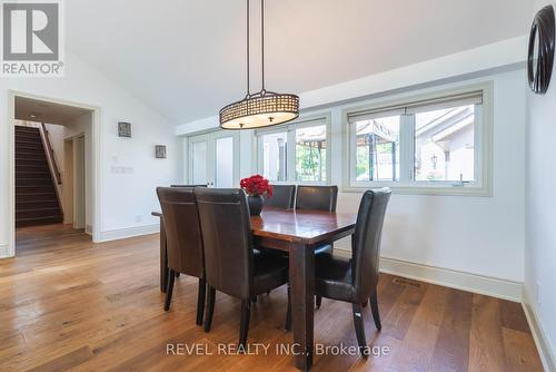 183 Lakeshore Road W, Oro-Medonte, ON - Indoor Photo Showing Dining Room