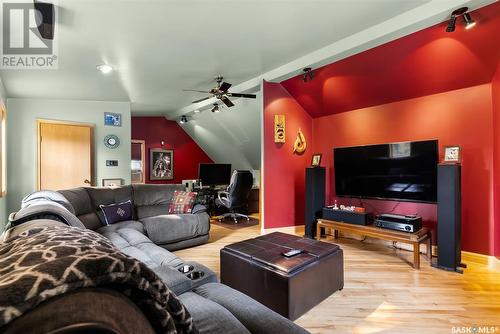 1234 Queen Street, Regina, SK - Indoor Photo Showing Living Room