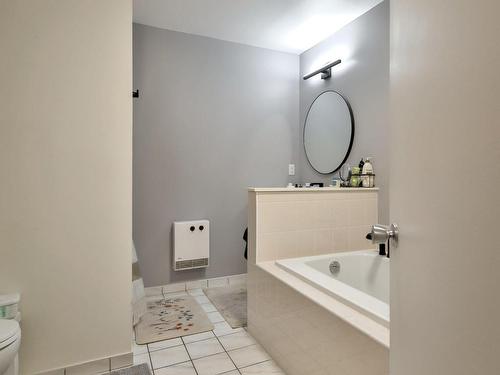 Salle de bains - 4773  - 4777 Rue Adam, Montréal (Mercier/Hochelaga-Maisonneuve), QC - Indoor Photo Showing Bathroom