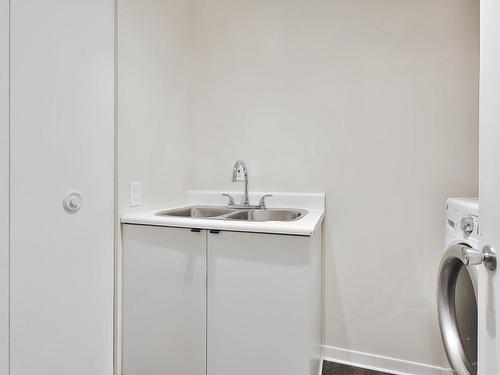 Salle de lavage - 4773  - 4777 Rue Adam, Montréal (Mercier/Hochelaga-Maisonneuve), QC - Indoor Photo Showing Laundry Room
