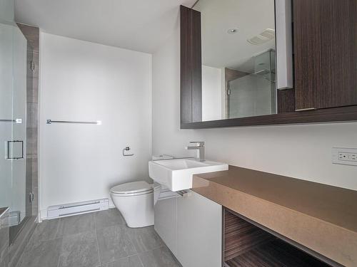 Salle de bains attenante Ã  la CCP - 2201-1050 Rue Drummond, Montréal (Ville-Marie), QC - Indoor Photo Showing Bathroom