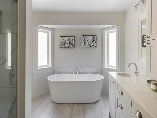 1355 Tapping Rd, North Saanich, BC - Indoor Photo Showing Bathroom