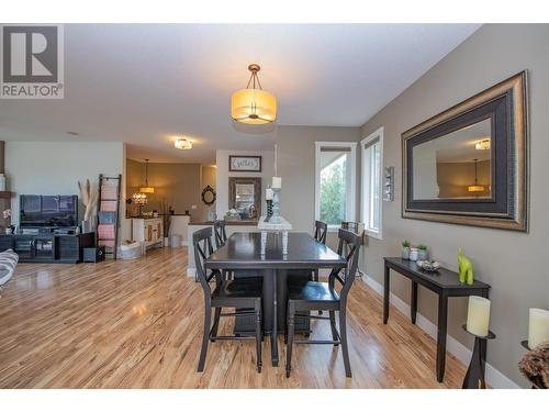 2040 Skyview Crescent, Lumby, BC - Indoor Photo Showing Dining Room