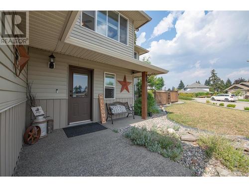 2040 Skyview Crescent, Lumby, BC - Outdoor With Exterior