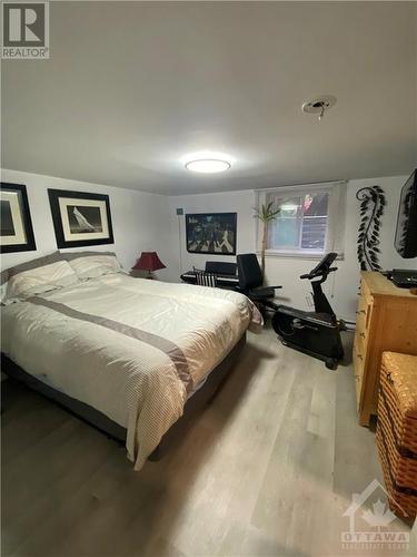 69 Blackburn Avenue, Ottawa, ON - Indoor Photo Showing Bedroom