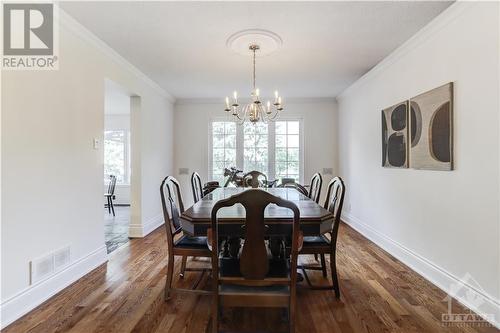 5981 Rideau Valley Drive N, Manotick, ON - Indoor Photo Showing Dining Room