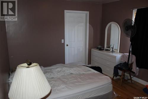 3 2Nd Avenue, Weyburn, SK - Indoor Photo Showing Bedroom