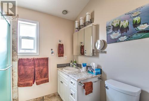 8000 Highland Road Unit# 13, Vernon, BC - Indoor Photo Showing Bathroom