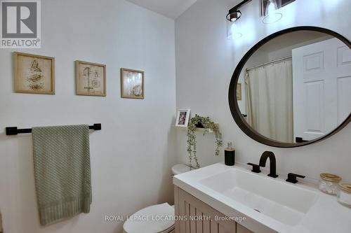 207 Escarpment Cres, Collingwood, ON - Indoor Photo Showing Bathroom