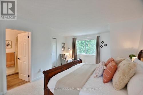 207 Escarpment Cres, Collingwood, ON - Indoor Photo Showing Bedroom