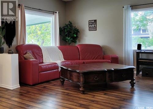 316 Young Street, Rosetown, SK - Indoor Photo Showing Living Room