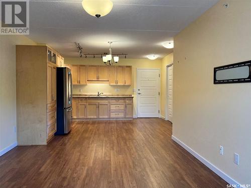 301 516 4Th Street E, Nipawin, SK - Indoor Photo Showing Kitchen