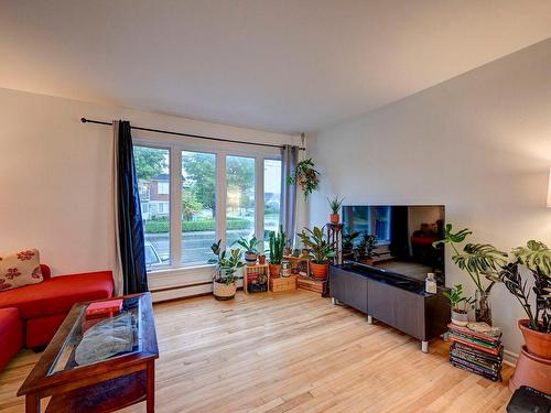 Living room - 43  - 45 Rue St-Jacques E., Sainte-Thérèse, QC - Indoor Photo Showing Living Room