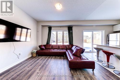 23 Bobolink Drive, Wasaga Beach, ON - Indoor Photo Showing Living Room