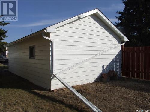 118 2Nd Street W, Leader, SK - Outdoor With Exterior