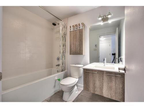Bathroom - 1108-1150 Rue St-Denis, Montréal (Ville-Marie), QC - Indoor Photo Showing Bathroom