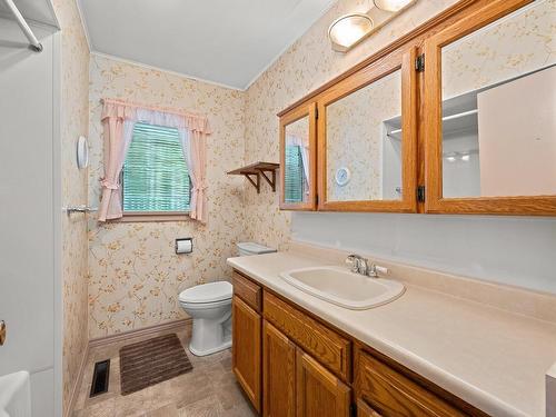 1298 Arden Rd, Courtenay, BC - Indoor Photo Showing Bathroom