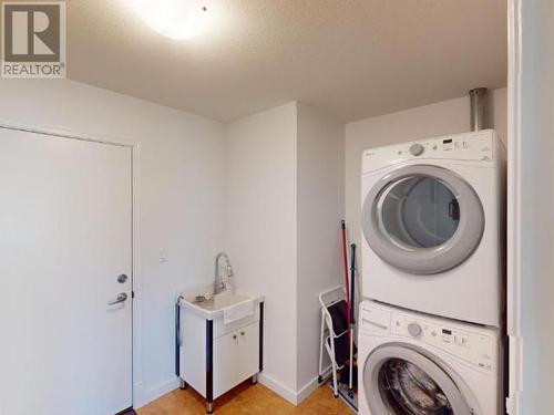 6-4415 Manson Ave, Powell River, BC - Indoor Photo Showing Laundry Room