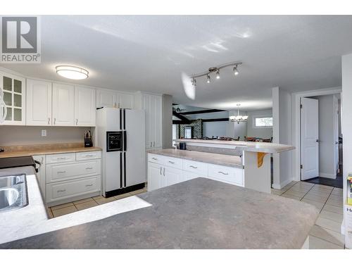 15 54115 Guest Road, Vanderhoof, BC - Indoor Photo Showing Kitchen