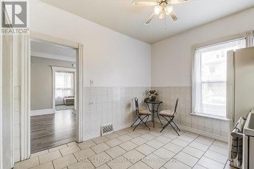 60 Fairleigh Ave N, Hamilton, ON - Indoor Photo Showing Other Room