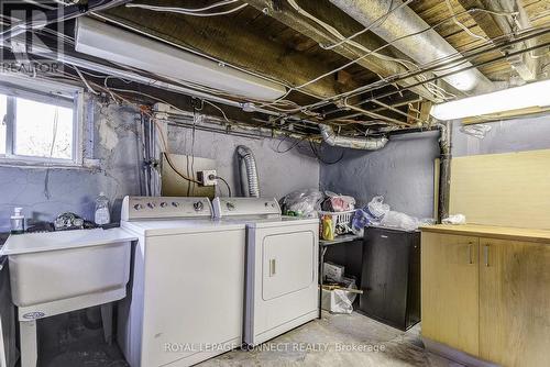 60 Fairleigh Ave N, Hamilton, ON - Indoor Photo Showing Laundry Room