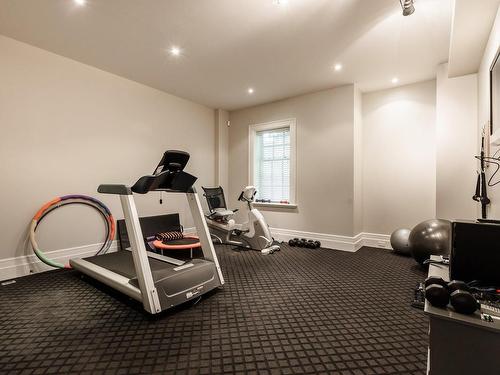 Exercise room - 1450 Rue Redpath-Crescent, Montréal (Ville-Marie), QC - Indoor Photo Showing Gym Room