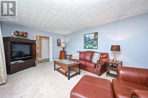 514 County Rd 1 Road, Smiths Falls, ON - Indoor Photo Showing Living Room