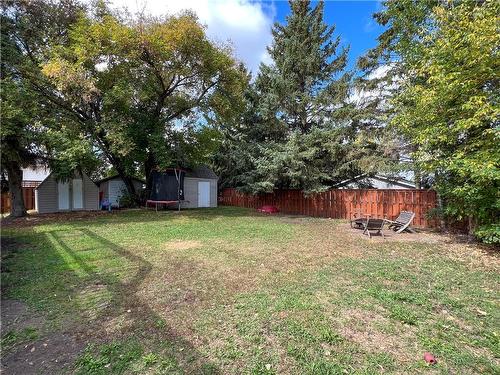 526 Third Avenue, Reston, MB - Outdoor With Backyard