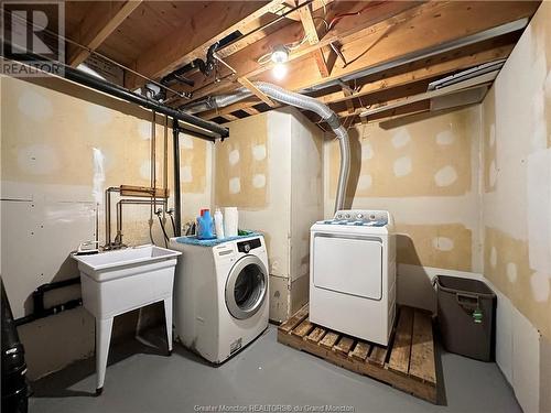 27 Maxwell Dr, Sussex, NB - Indoor Photo Showing Laundry Room
