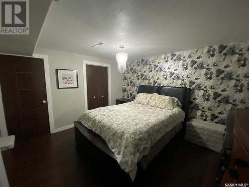 504 Highfield Crescent, Weyburn, SK - Indoor Photo Showing Bedroom