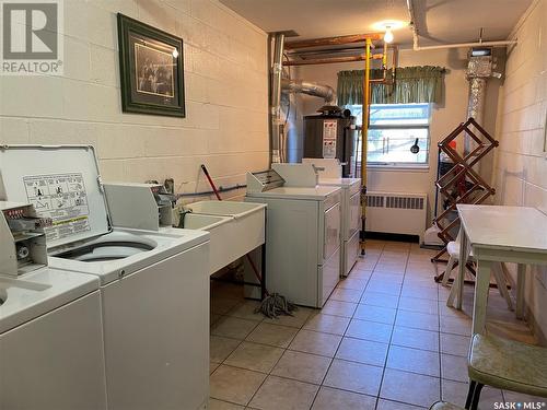36 20Th Street W, Prince Albert, SK - Indoor Photo Showing Laundry Room