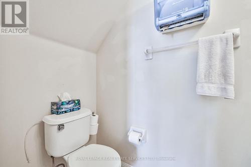 3181 Walkers Line, Burlington, ON - Indoor Photo Showing Bathroom