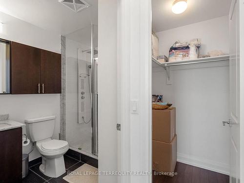 1002-75 North Park Rd, Vaughan, ON - Indoor Photo Showing Bathroom