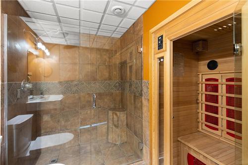87 Foxwarren Drive, Winnipeg, MB - Indoor Photo Showing Bathroom