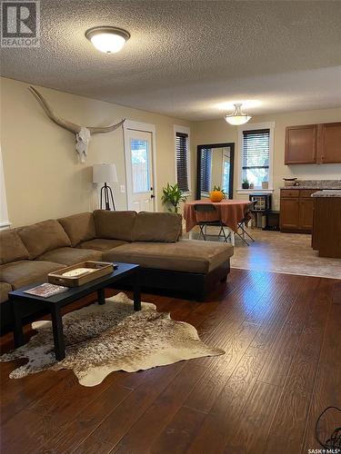 6125 Coteau Avenue, Halbrite, SK - Indoor Photo Showing Living Room