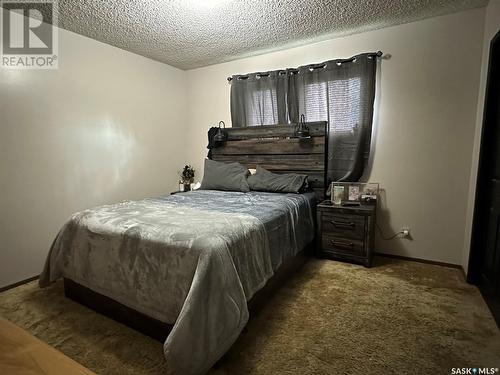 167 Montgomery Crescent, Weyburn, SK - Indoor Photo Showing Bedroom