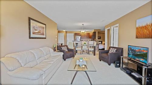 2206 - 205 Third Avenue, Invermere, BC - Indoor Photo Showing Living Room