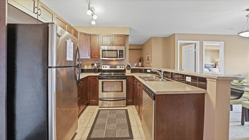 2206 - 205 Third Avenue, Invermere, BC - Indoor Photo Showing Kitchen With Double Sink