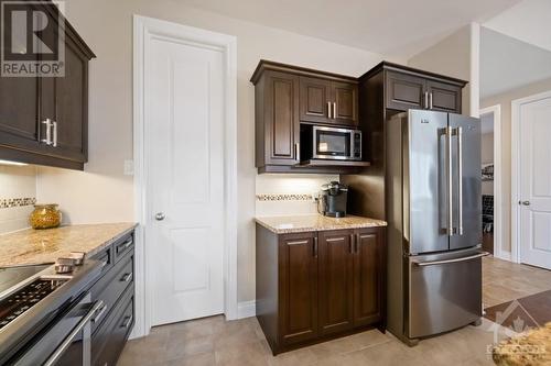 515 Ruby Street, Rockland, ON - Indoor Photo Showing Kitchen