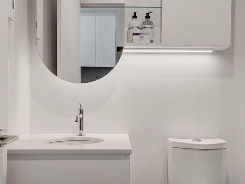 Bathroom - 1004-2320 Rue Tupper, Montréal (Ville-Marie), QC - Indoor Photo Showing Bathroom