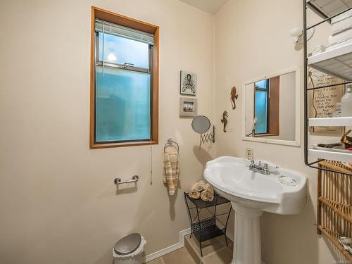 310 1St St, Sointula, BC - Indoor Photo Showing Bathroom