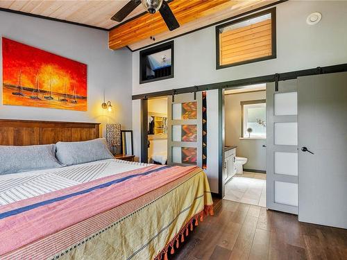 659 Wilks Rd, Mayne Island, BC - Indoor Photo Showing Bedroom