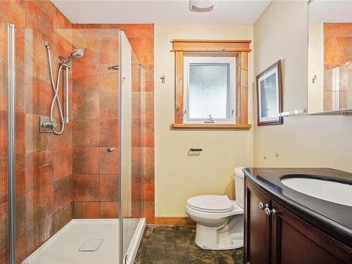 659 Wilks Rd, Mayne Island, BC - Indoor Photo Showing Bathroom