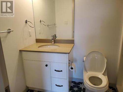 308-766 Tranquille Rd, Kamloops, BC - Indoor Photo Showing Bathroom