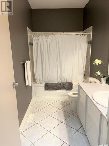 314 Centre Avenue, Meadow Lake, SK - Indoor Photo Showing Bathroom
