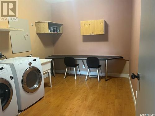 314 Centre Avenue, Meadow Lake, SK - Indoor Photo Showing Laundry Room