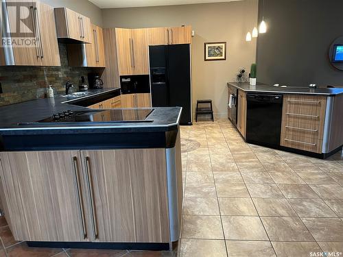 314 Centre Avenue, Meadow Lake, SK - Indoor Photo Showing Kitchen