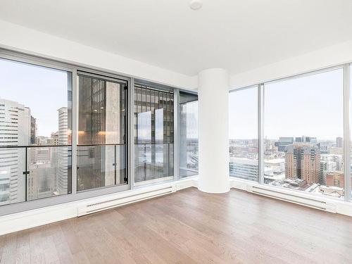 Living room - 2802-720 Rue St-Jacques, Montréal (Ville-Marie), QC - Indoor Photo Showing Other Room