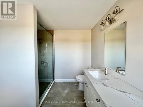 3 Horton Crt, Belleville, ON - Indoor Photo Showing Bathroom